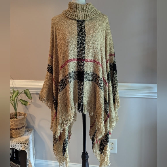 Sweaters - Cozy Tan Plaid Poncho with Fringe